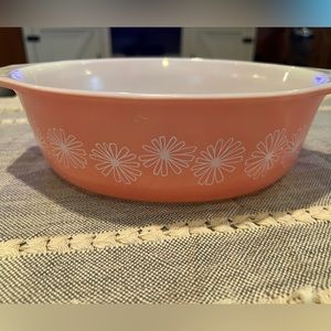 Vintage Pyrex Pink Daisy 043 1.5 qt Oval Casserole